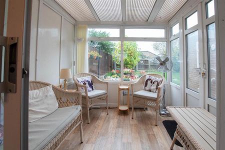 3 bedroom semi-detached house to rent - Photo 3