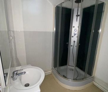 Location Appartement 2 pièces 44m² LE CREUSOT 71200 - Photo 6