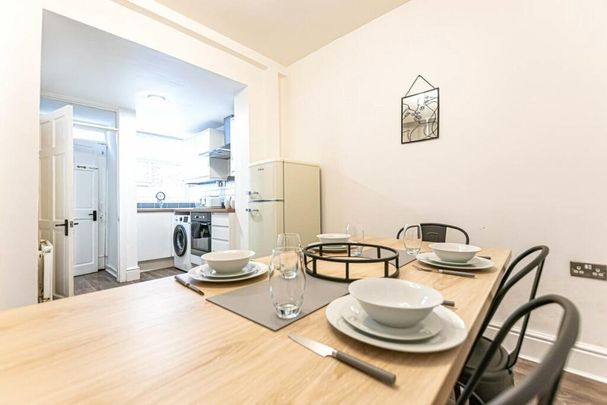 2 bedroom terraced house to rent - Photo 1