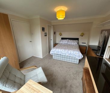 King Charles Road, Halesowen, West Mi... - Photo 2