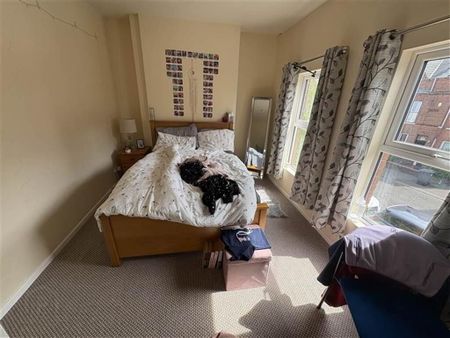 2 Sandhurst Drive, Belfast, BT9 5AY - Photo 3