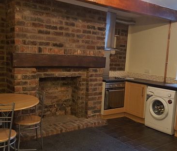 6 Stanley Terrace, Flat 1, Preston - Photo 4