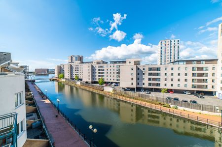 Altair, Celestia, Cardiff Bay - Photo 5