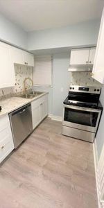 2 blocks to beautiful Kitsilano Beach, 2bed/ 1bath - Photo 3