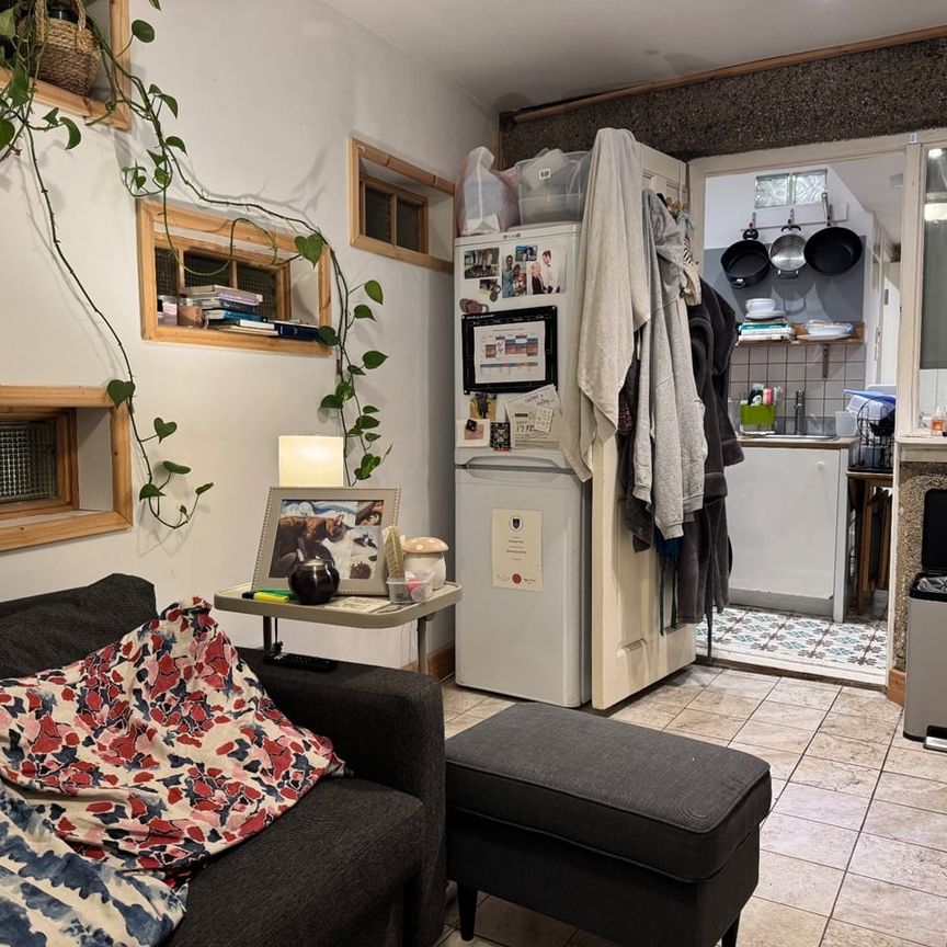 1 Bed Bungalow, Chambers Lane, NW10 - Photo 1