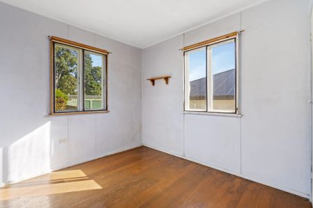 Spacious Family Living on a Generous 1,591sqm Block – Rochedale South - Photo 3