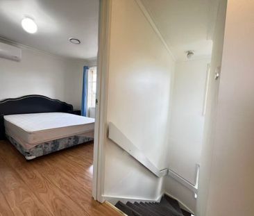 Comfortable Townhouse in a Prime Hughesdale Location – Close to Cha... - Photo 6