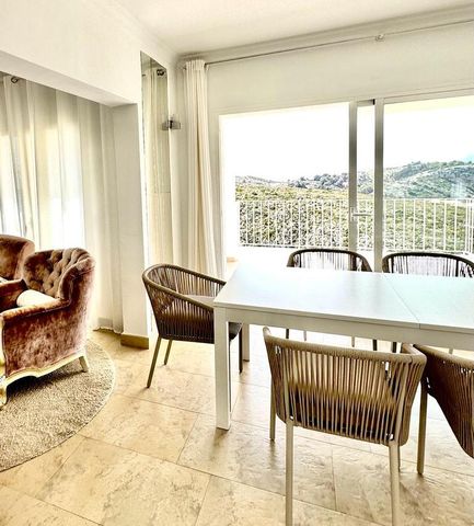 Villa for rent with 4 bedrooms and 3 bathrooms with stunning views - Photo 2