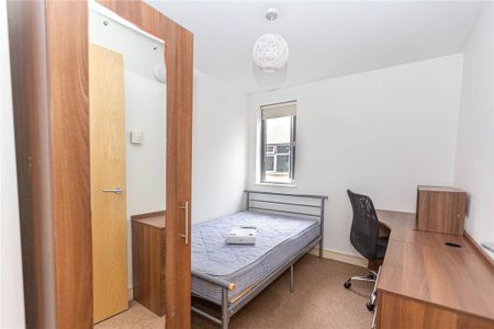 3 bedroom apartment to rent - Photo 2