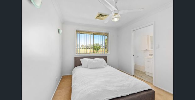 18 Eureka Place, Tamworth, NSW 2340 - Photo 1