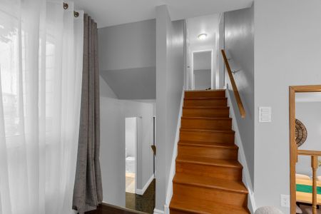 For Lease - 8 Franca Crescent, Toronto, Ontario - Photo 3