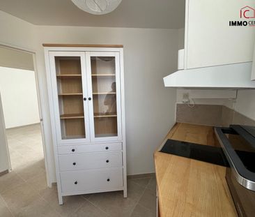 Location Appartement 2 pièces 53m² TOULON 83000 - Photo 4