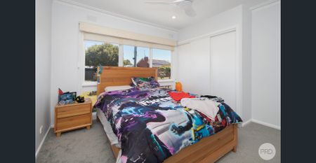 3 BEDROOM HOME IN BALLARAT EAST WITH LARGE BACKYARD - Photo 3