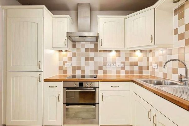 Eastcote Place, Fernbank Road, Ascot, Berkshire, SL5 - Photo 1