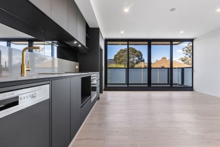 335/81 Cooyong Street, Reid - Photo 2