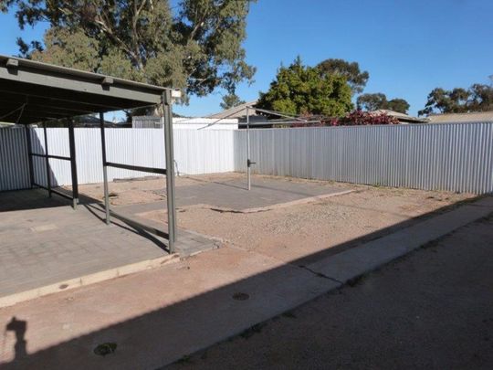 20 Victoria Parade&comma; Port Augusta - Photo 1