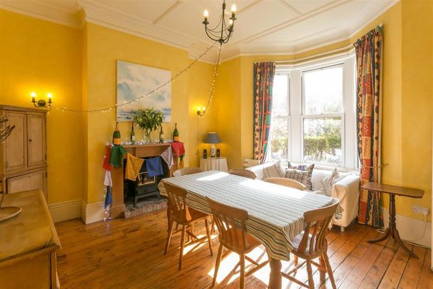 5 bedroom end of terrace house to rent - Photo 1