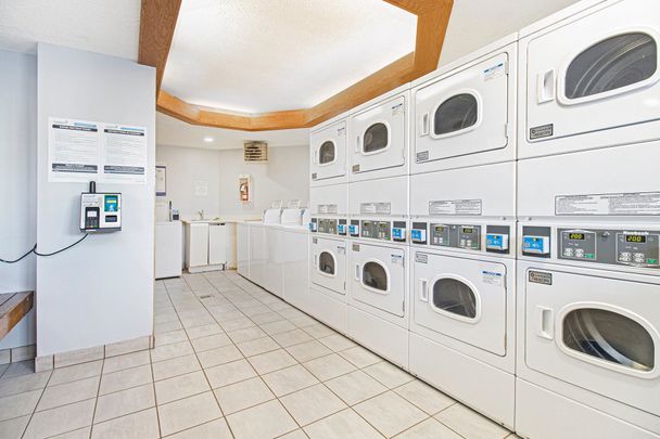 For Lease - 1180 Ohio Street Unit# 207, Billings Bridge - Riverside Park and Area, Ontario - Photo 1