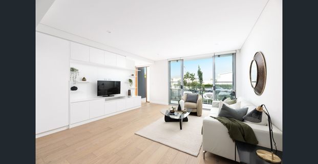 Modern Elegance - Photo 1