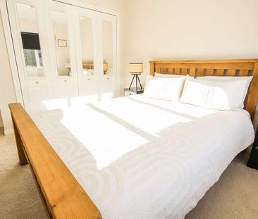 Ward Place, Livingston, EH54 - Photo 2