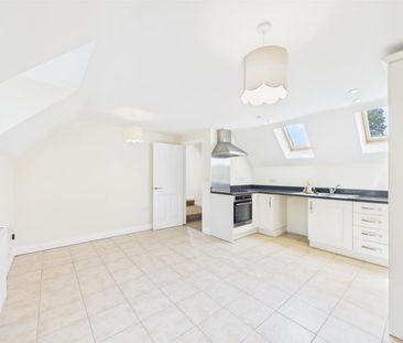2 BED Mews house To rent - Photo 2