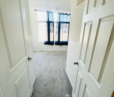 For Lease - 783 Kootenay Path, Oshawa, Ontario - Photo 2