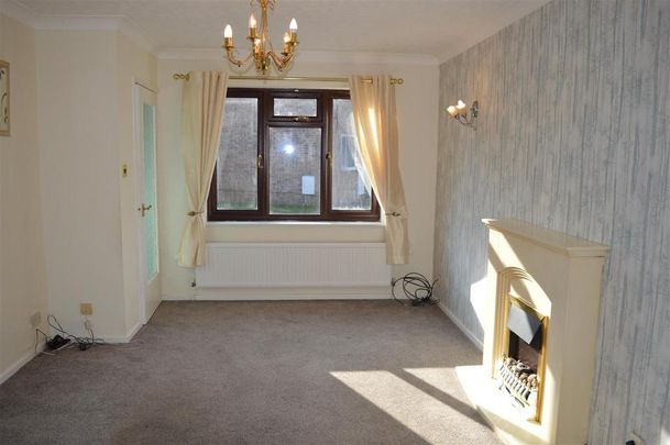 2 bedroom semi-detached bungalow to rent - Photo 1