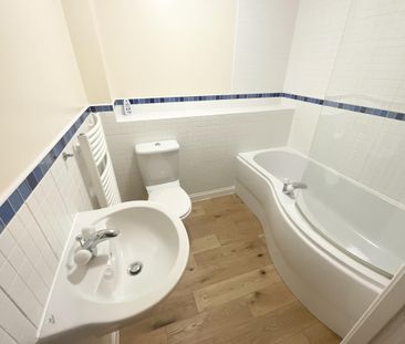 Avocet Close, Coton Meadows, Rugby - Photo 4