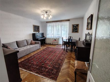 APARTAMENT 3 CAMERE SI GARAJ, ULTRACENTRAL, ZONA CETATE - Fotografie 2