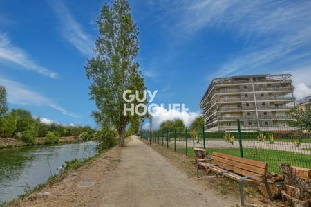 À louer : Charmant appartement 2 pièces avec vue sur la marina à Mandelieu la Napoule ! - Photo 2