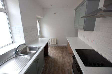 2 bedroom terraced house to rent - Photo 5
