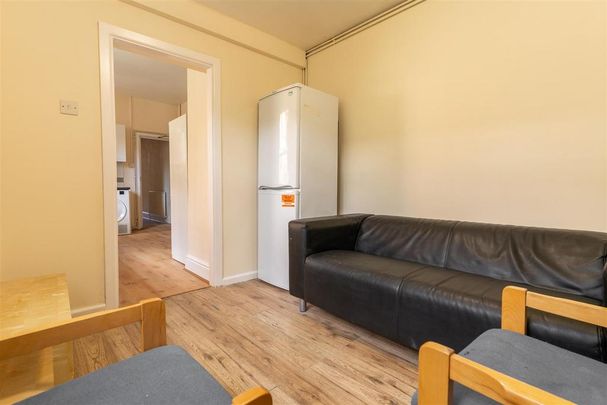 5 bedroom house to rent - Photo 1