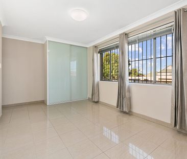 Easy Inner West Living In A Convenient Setting - Photo 1