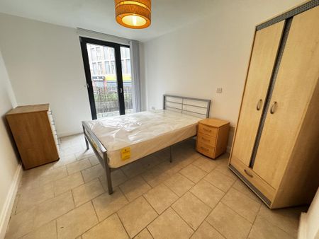 2 bedroom apartment to rent - Photo 4