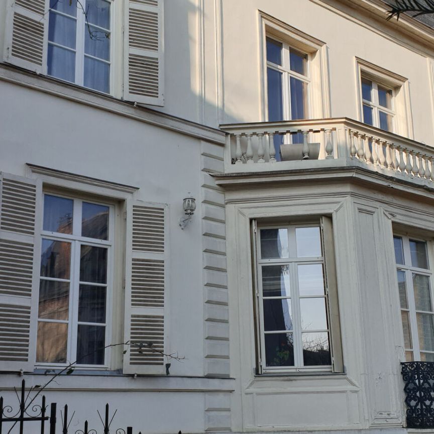 AU PIED DU CENTRE ET DE LA GARE, APPARTEMENT "Lune" MEUBLÉ DE 23M² - Photo 1
