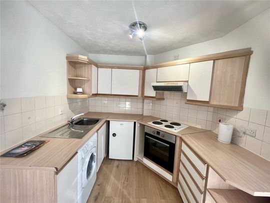 1 Bedroom Flat / Apartment - Westridge Road, Southampton - Photo 1