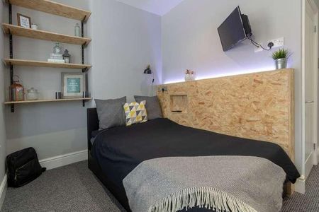 Bedroom Student House - All Ensuite & Bills Inc, LN2 - Photo 5