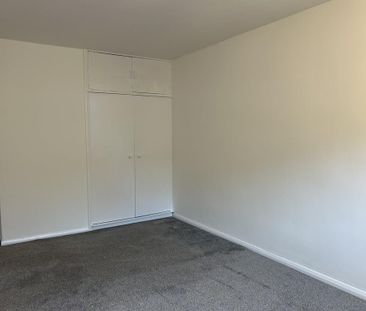 3 bedroom end of terrace house to rent - Photo 6