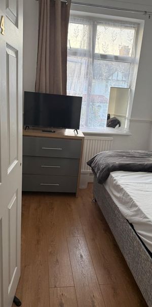 Room in a Shared House, Foxley Road, CR7 - Photo 1