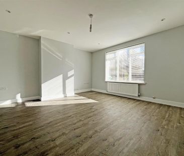 3 bedroom End of terrace house to rent - Photo 3