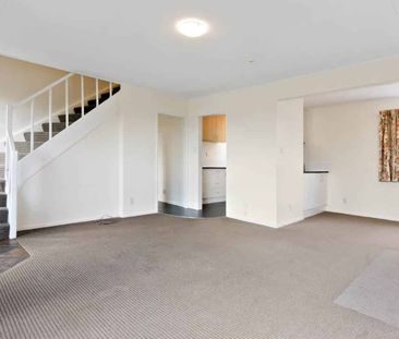 Pretty as a Picture - Excellent Location - Photo 2