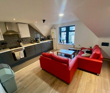 2 bedroom flat to rent - Photo 2