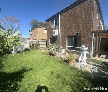 5 Elgin Mews, Cranbourne, VIC 3977 - Photo 3
