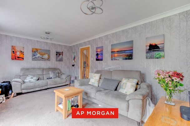 4 bedroom terraced house to rent - Photo 1