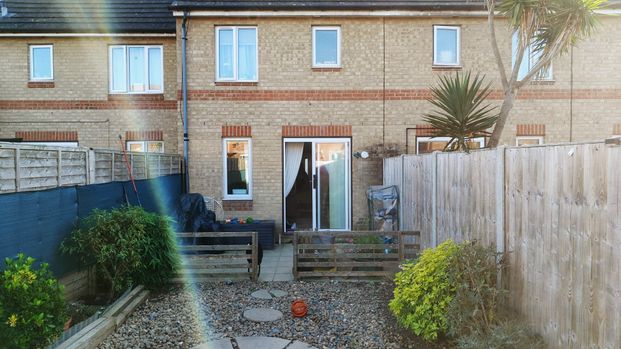 Two Bedroom House with Garden and Off-Road Parking for Two Cars, Gosport - Photo 1