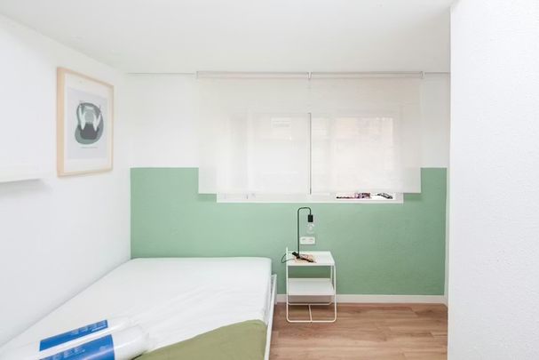 Carrer de Linares, Valencia, Valencian Community 46018 - Photo 1