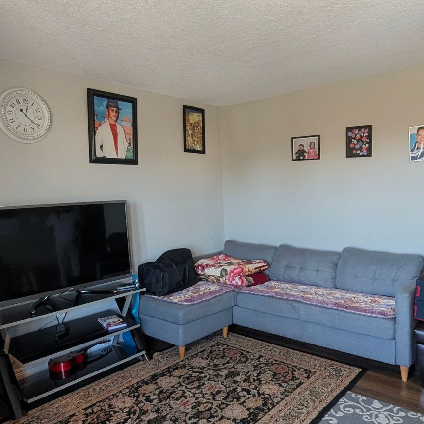 For Lease - 220 Westmeadow Drive, Kitchener, Ontario - Photo 1