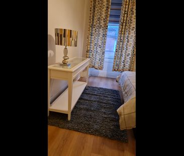 1 Bed Flat, Glasgow, G42 - Photo 5