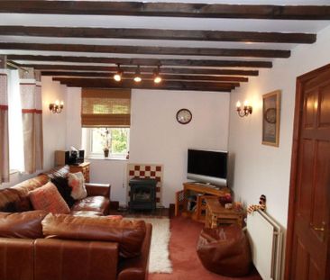 2 Bedroom Semi-Detached House - Photo 1