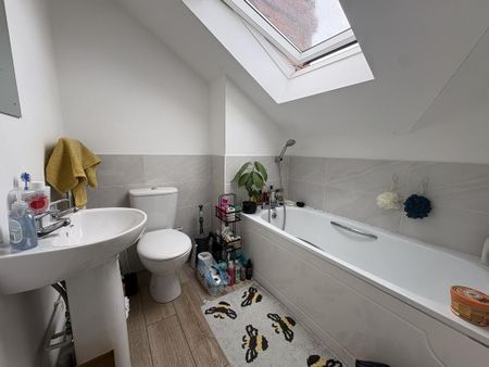 1 bedroom flat to rent - Photo 5